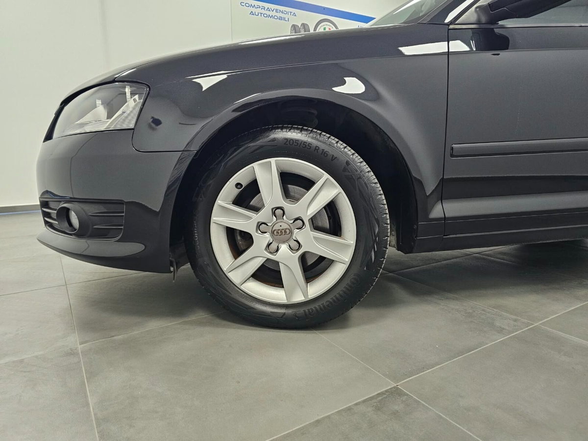 Audi A3 1.6 Attraction (18)