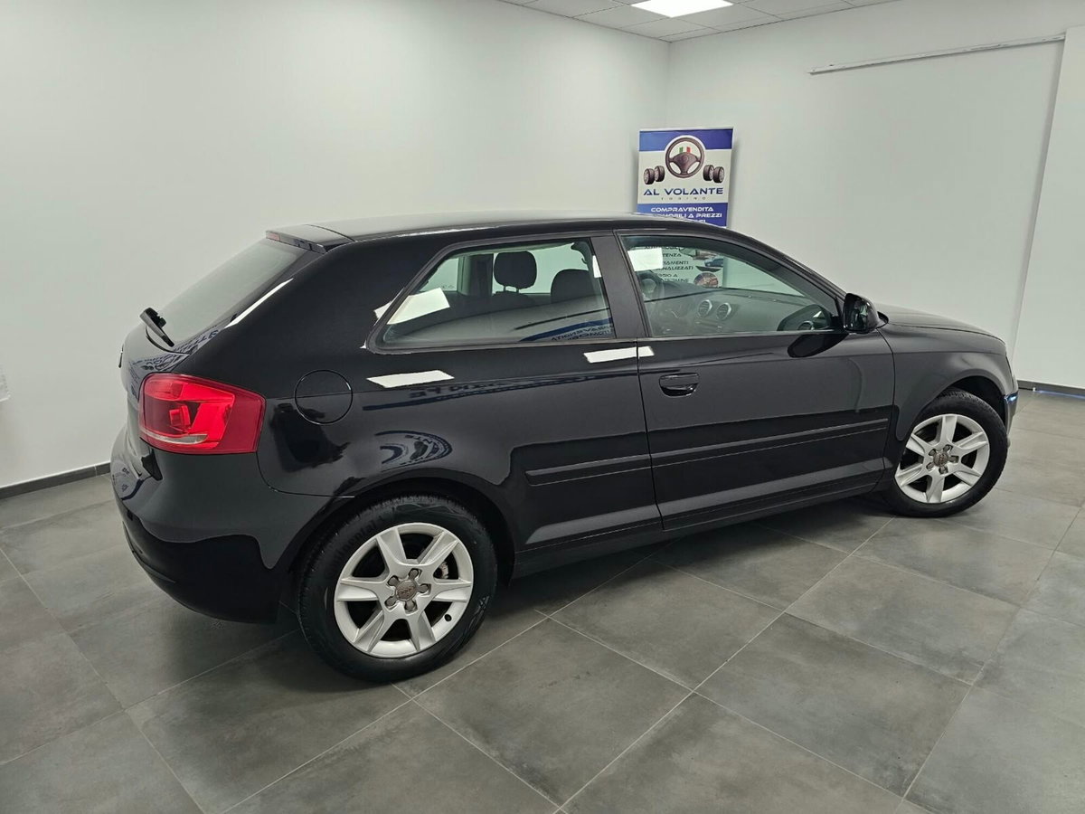 Audi A3 1.6 Attraction (4)