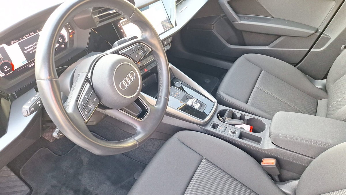 Audi A3 Sportback 35 TDI S tronic Business (13)