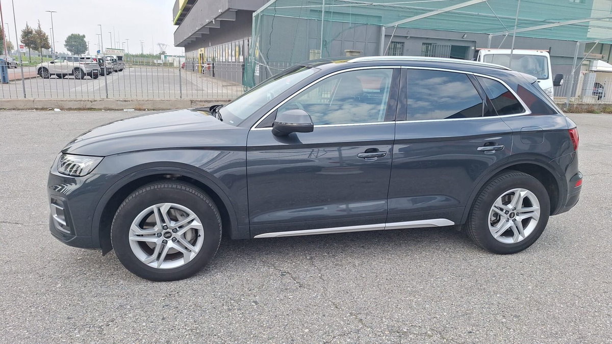 Audi Q5 45 2.0 tfsi mhev 12V S line quattro s-tronic (4)