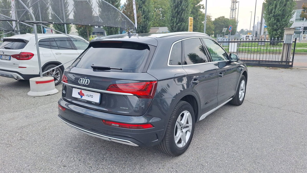 Audi Q5 45 2.0 tfsi mhev 12V S line quattro s-tronic (8)