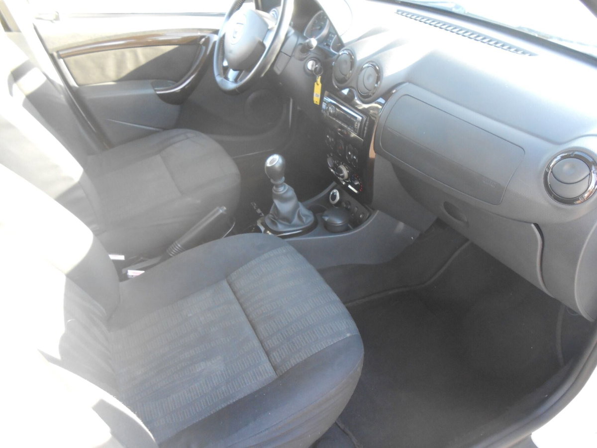 Dacia Duster 1.5 dCi 110CV 4x4 Lauréate (6)
