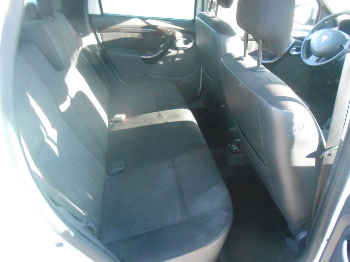 Dacia Duster 1.5 dCi 110CV 4x4 Lauréate (7)