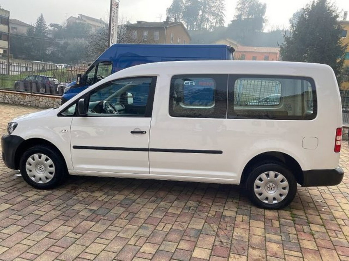 Volkswagen Caddy 2.0 Ecofuel 5p. Comfortline Maxi (17)