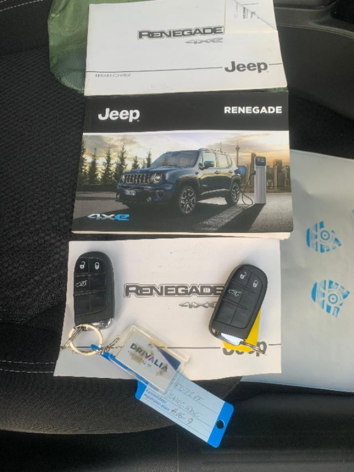Jeep Renegade 1.3 T4 190CV PHEV 4xe AT6 Limited (14)