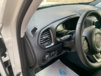 Jeep Renegade 1.3 T4 190CV PHEV 4xe AT6 Limited (9)