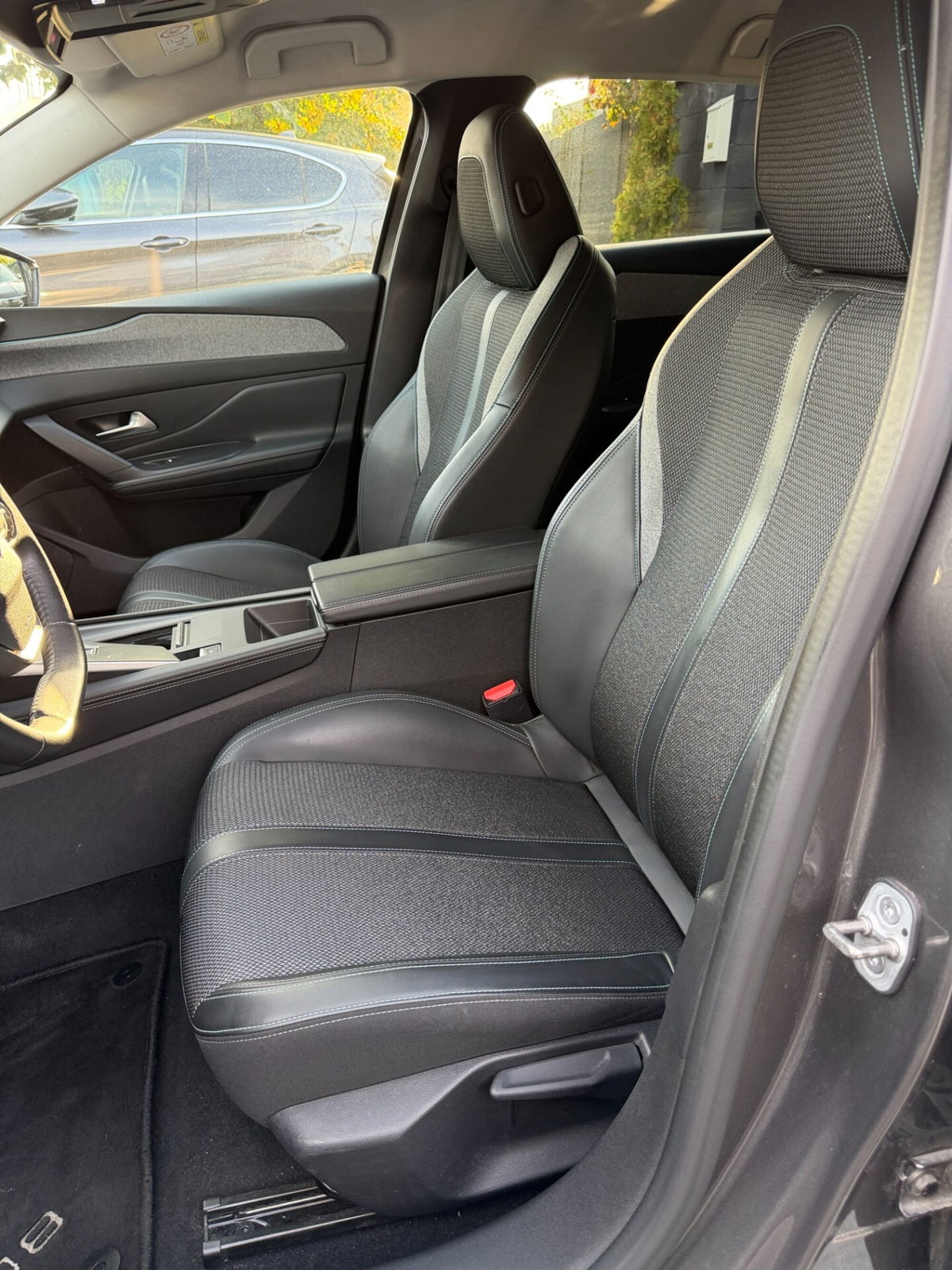 Peugeot 308 SW BlueHDi 130 S&S EAT8 Allure Pack (7)