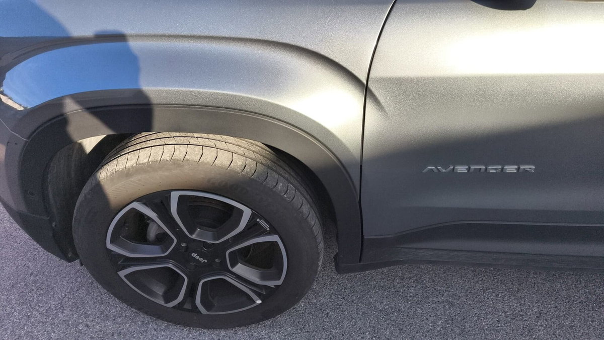 Jeep Avenger 1.2 turbo Summit fwd 100cv (8)