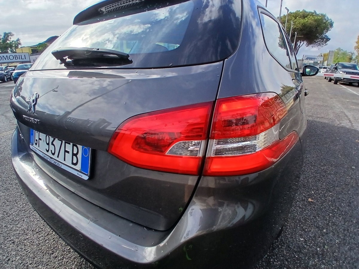 Peugeot 308 SW BlueHDi 130 S&S EAT8 Allure Pack (12)