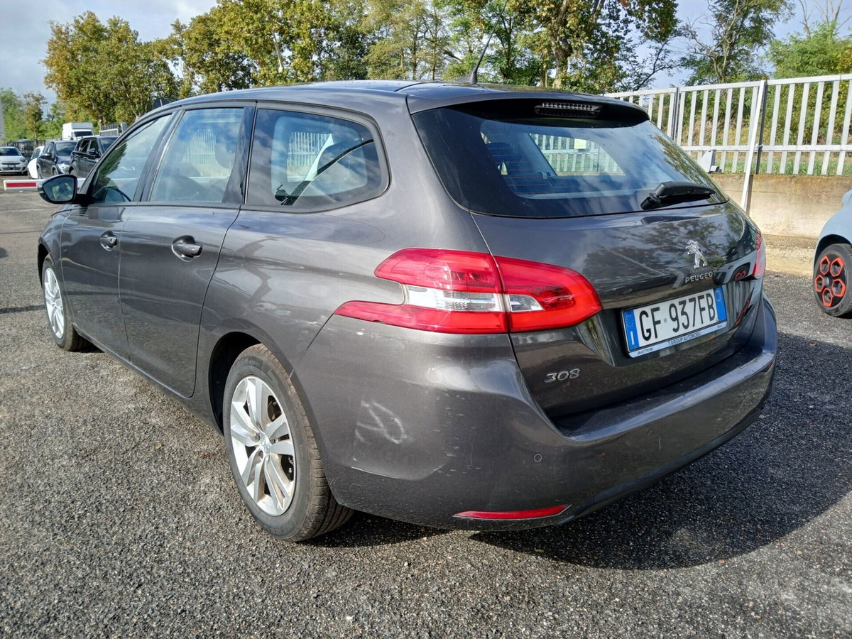 Peugeot 308 SW BlueHDi 130 S&S EAT8 Allure Pack (7)