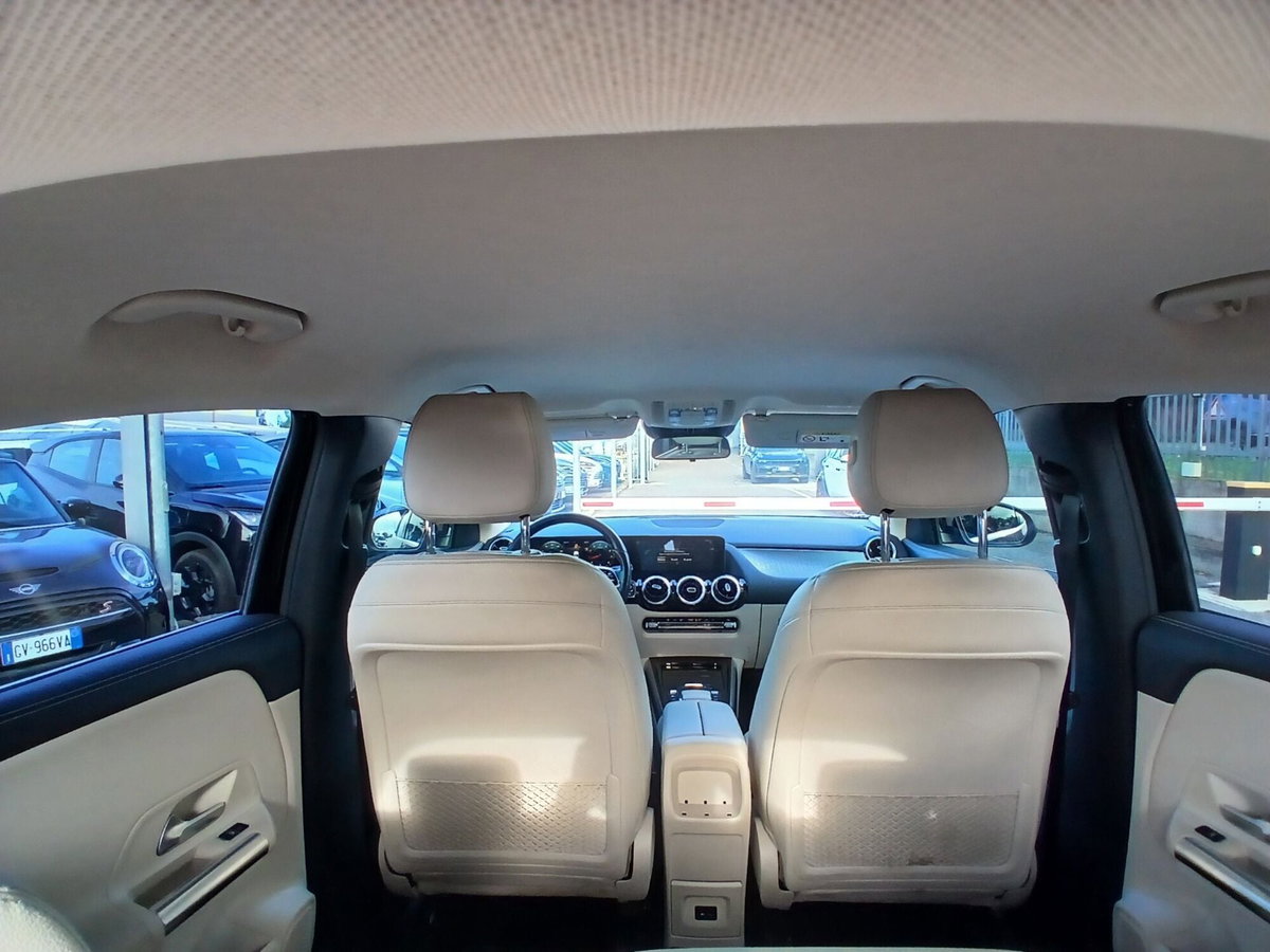 Mercedes-Benz GLA SUV 200 d Automatic Premium (19)