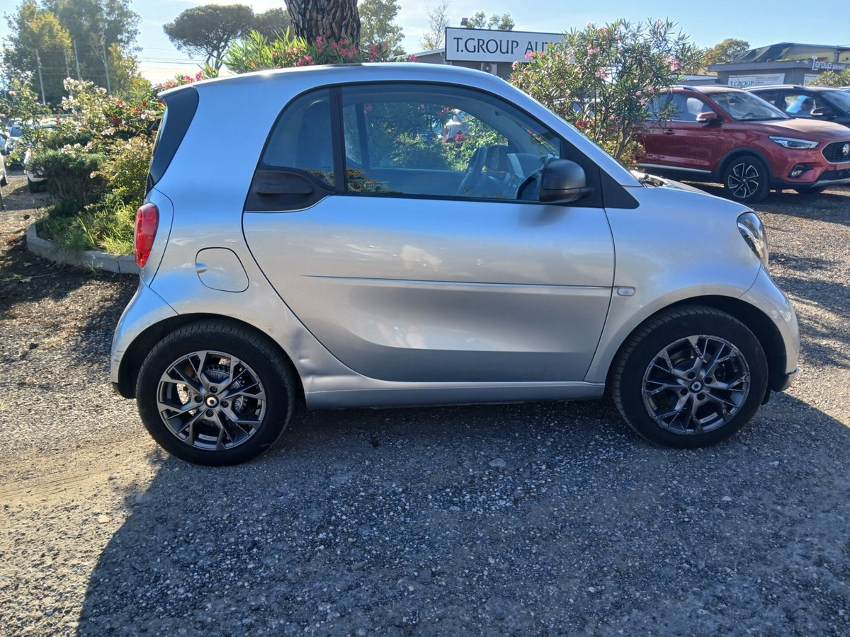 smart Fortwo 70 1.0 twinamic Youngster (4)