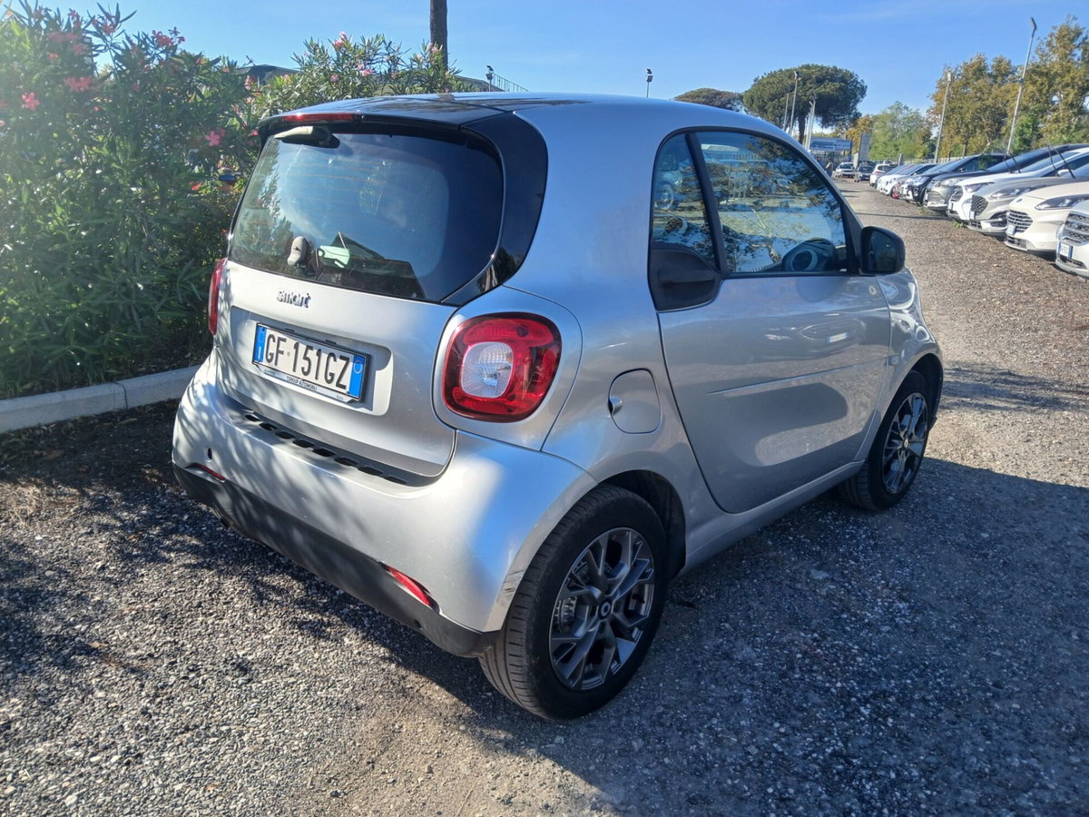 smart Fortwo 70 1.0 twinamic Youngster (5)