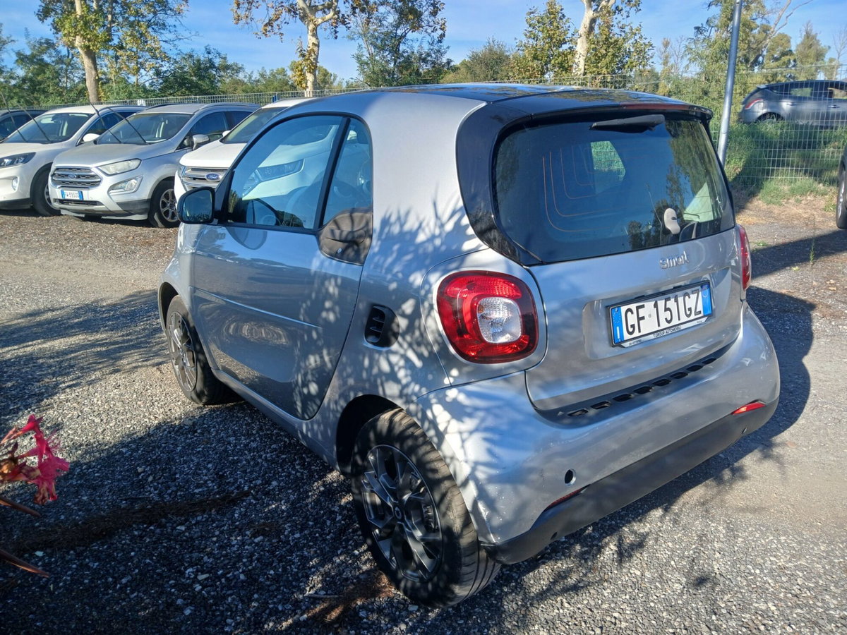 smart Fortwo 70 1.0 twinamic Youngster (7)