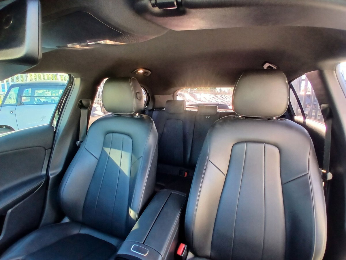 Mercedes-Benz Classe A 180 Automatic Sport (20)