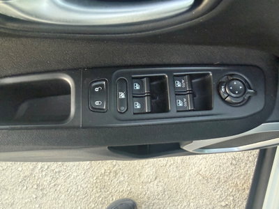 Jeep Renegade 1.6 Mjt 120 CV Longitude (12)