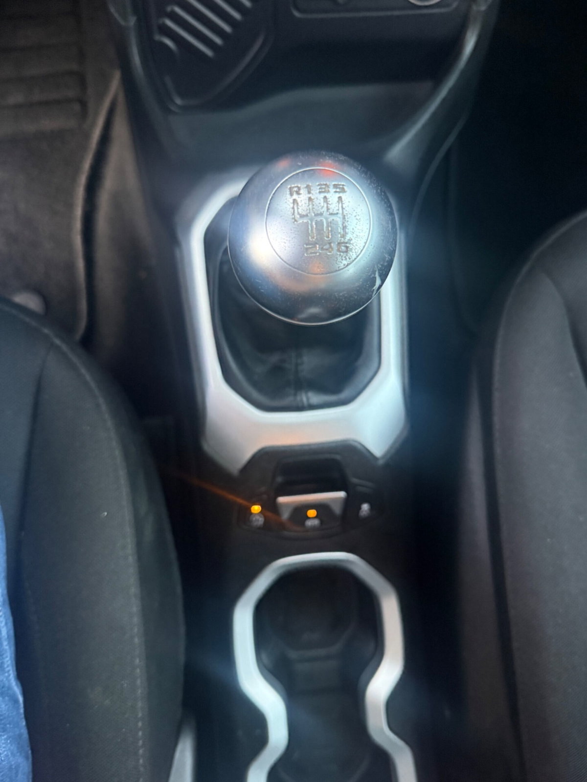 Jeep Renegade 1.6 Mjt 120 CV Longitude (20)