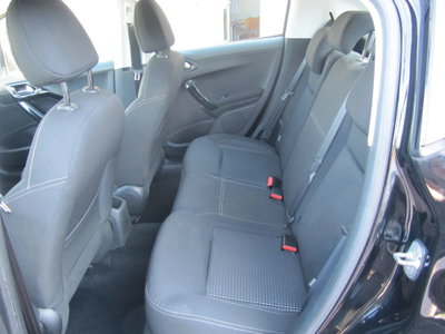 Peugeot 208 BlueHDi 100 Stop&Start 5 porte Active (16)
