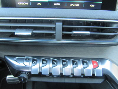 Peugeot 3008 BlueHDi 180 S&S EAT6 GT (8)