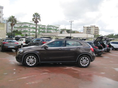 Mercedes-Benz GLA SUV 180 d Executive (2)