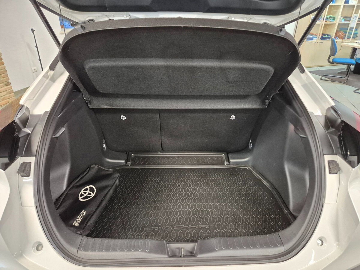 Toyota Toyota C-HR 1.8 hv Lounge fwd e-cvt (12)
