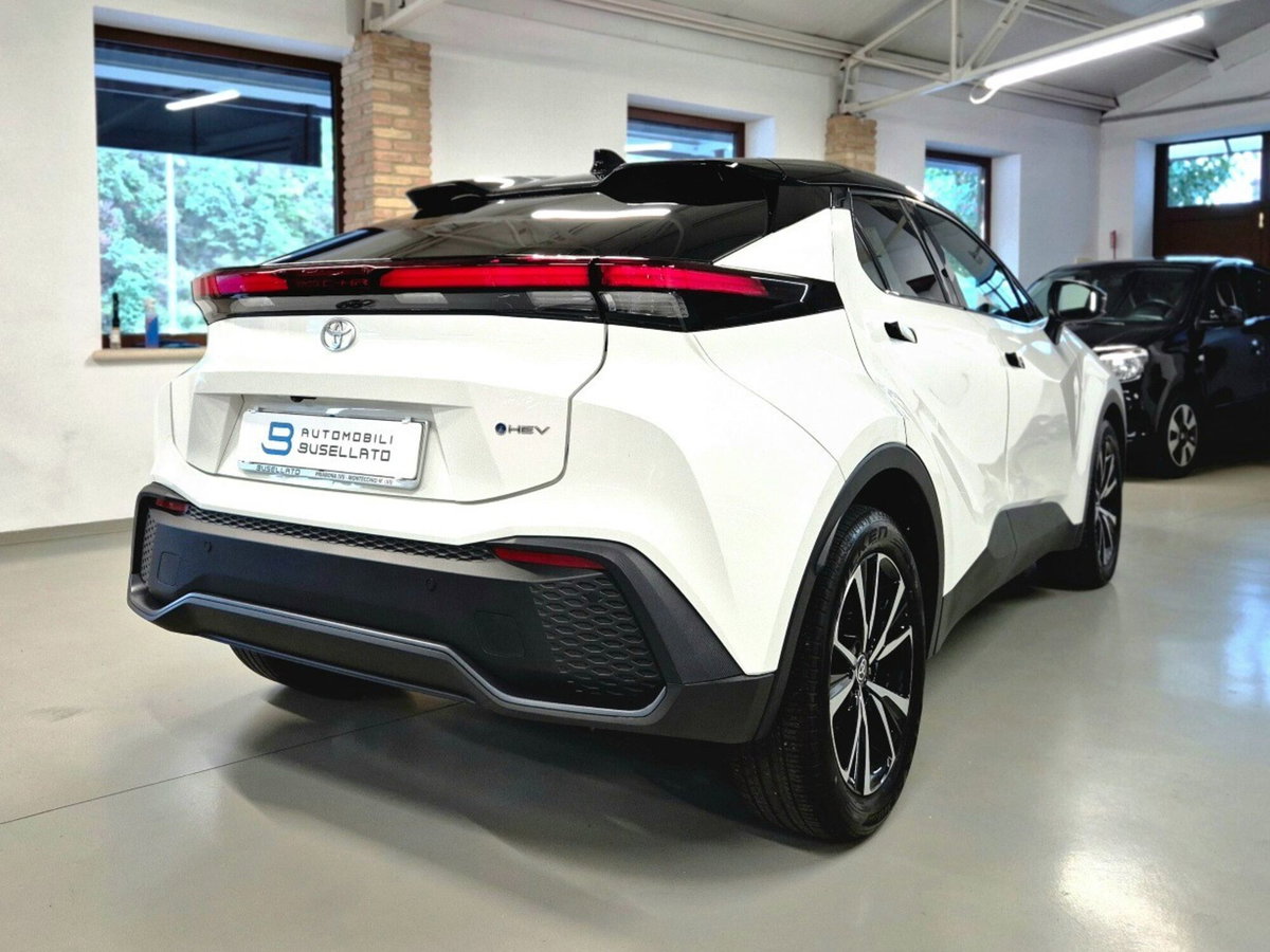 Toyota Toyota C-HR 1.8 hv Lounge fwd e-cvt (16)