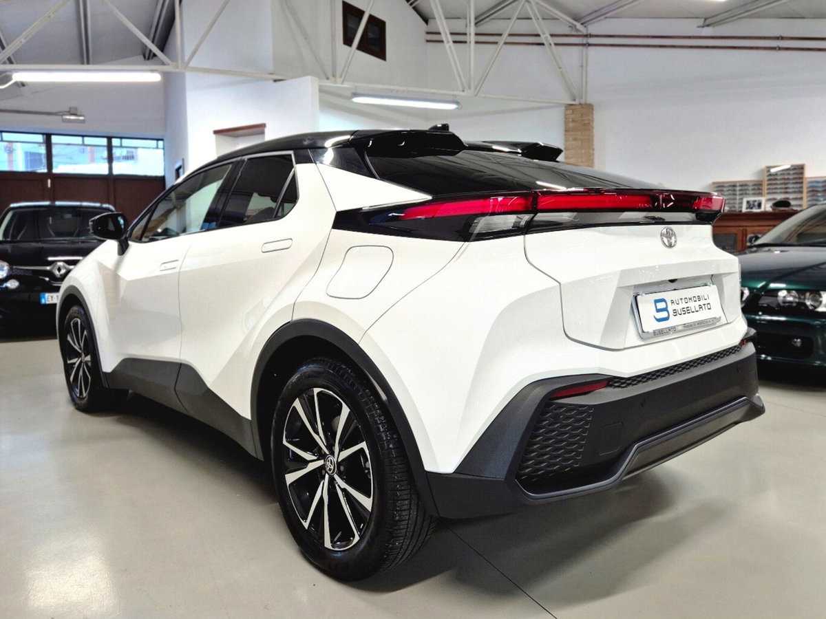 Toyota Toyota C-HR 1.8 hv Lounge fwd e-cvt (18)