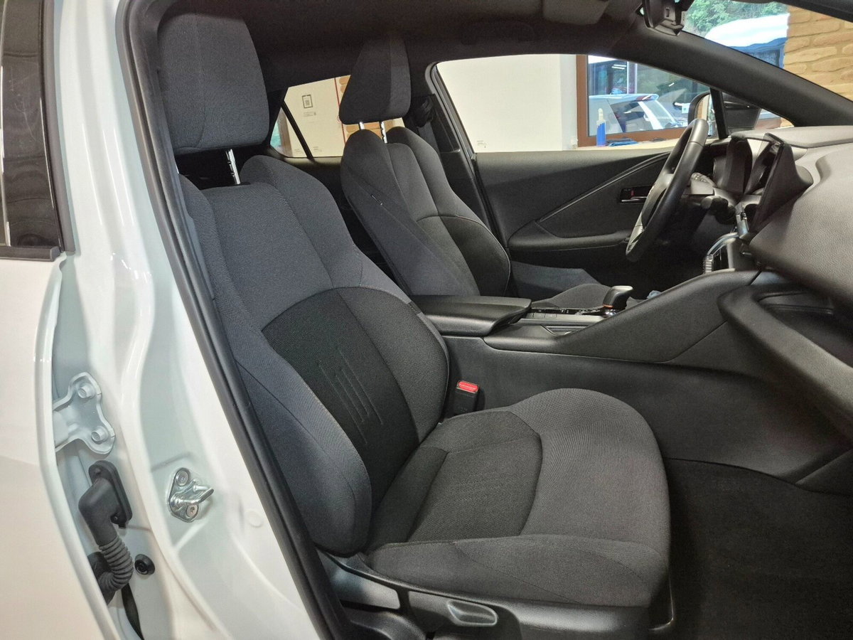 Toyota Toyota C-HR 1.8 hv Lounge fwd e-cvt (7)