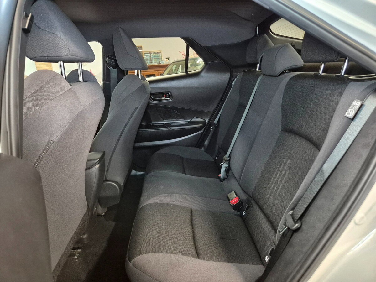 Toyota Toyota C-HR 1.8 hv Lounge fwd e-cvt (9)