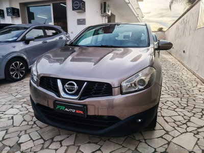 Nissan Qashqai 2.0 dCi DPF Acenta (2)