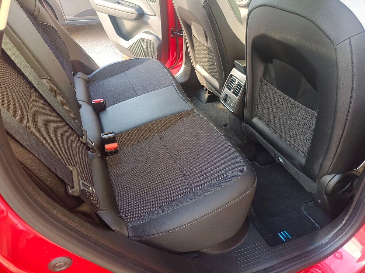 Renault Captur Full Hybrid E-Tech 145 CV Techno (13)