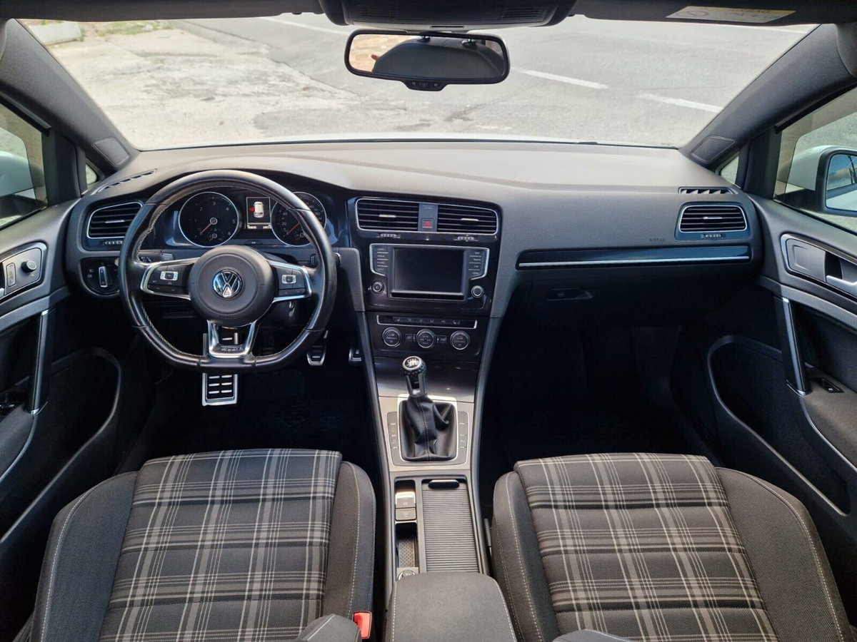 Volkswagen Golf GTD 2.0 TDI 5p. BlueMotion Technology (16)