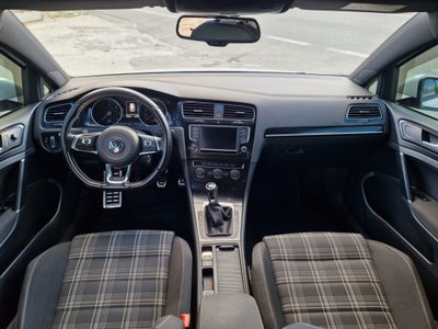 Volkswagen Golf GTD 2.0 TDI 5p. BlueMotion Technology (16)