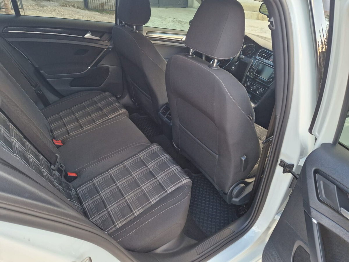 Volkswagen Golf GTD 2.0 TDI 5p. BlueMotion Technology (17)