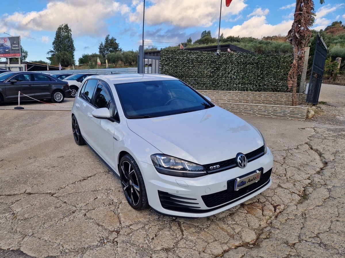 Volkswagen Golf GTD 2.0 TDI 5p. BlueMotion Technology (3)