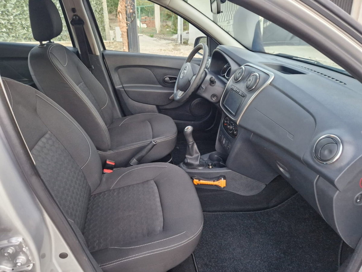 Dacia Sandero 900 TCe 12V 90CV Lauréate (17)