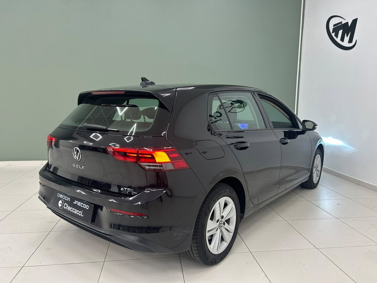 Volkswagen Golf 1.0 eTSI EVO DSG Life (5)