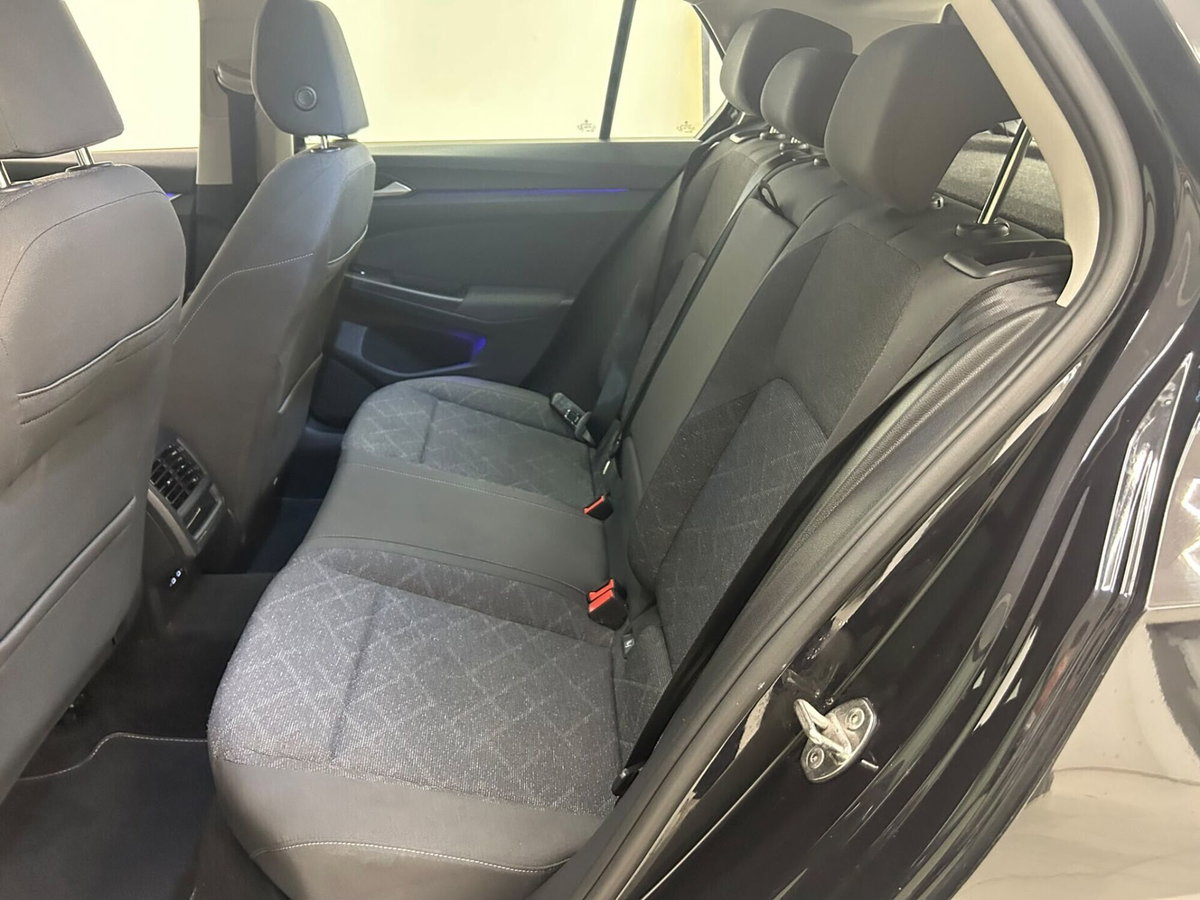 Volkswagen Golf 1.0 eTSI EVO DSG Life (9)