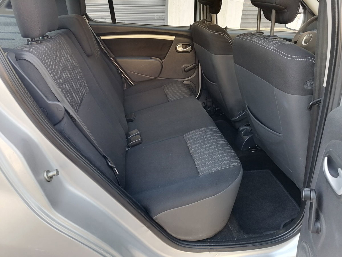 Dacia Sandero 1.2 16V Ambiance (11)