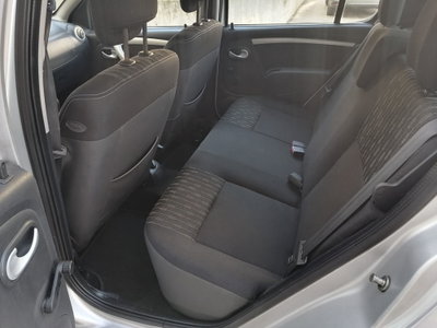 Dacia Sandero 1.2 16V Ambiance (12)