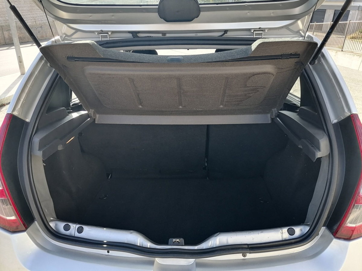 Dacia Sandero 1.2 16V Ambiance (17)