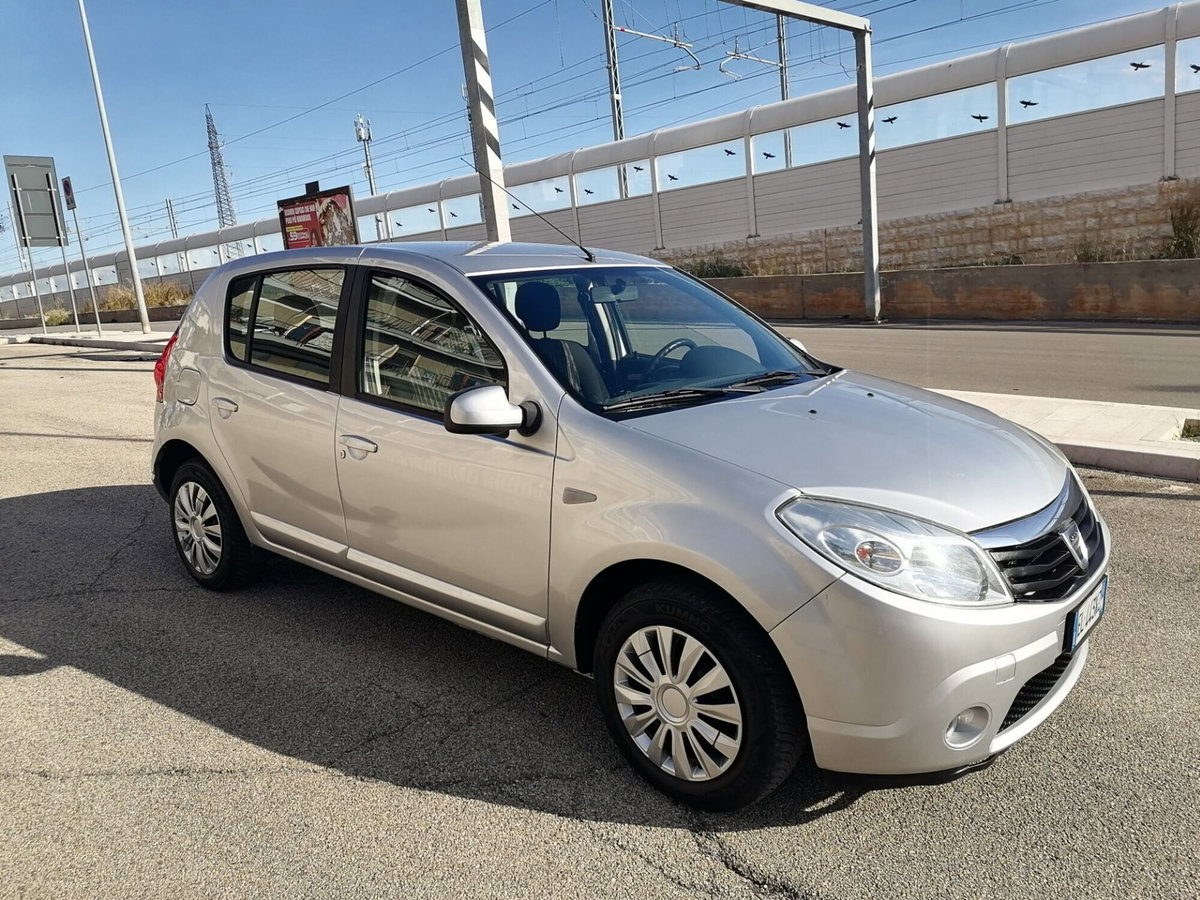 Dacia Sandero 1.2 16V Ambiance (4)