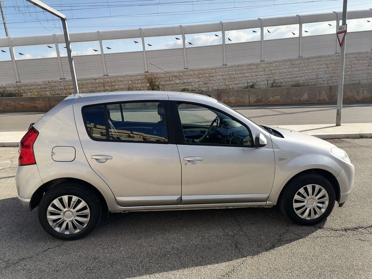 Dacia Sandero 1.2 16V Ambiance (5)