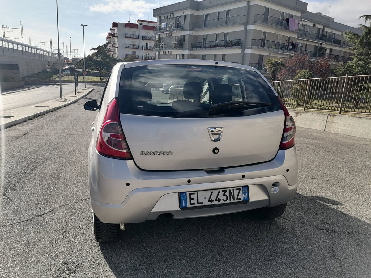Dacia Sandero 1.2 16V Ambiance (6)