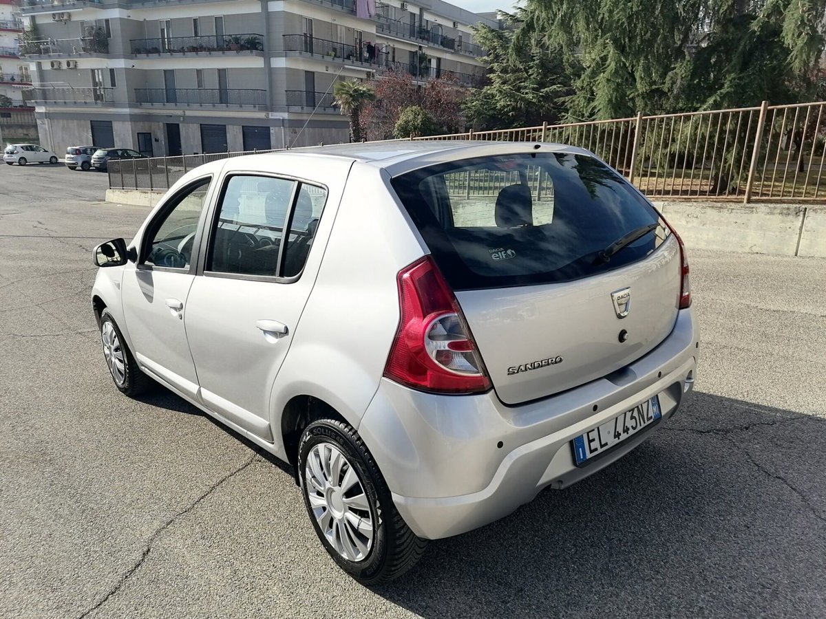Dacia Sandero 1.2 16V Ambiance (7)