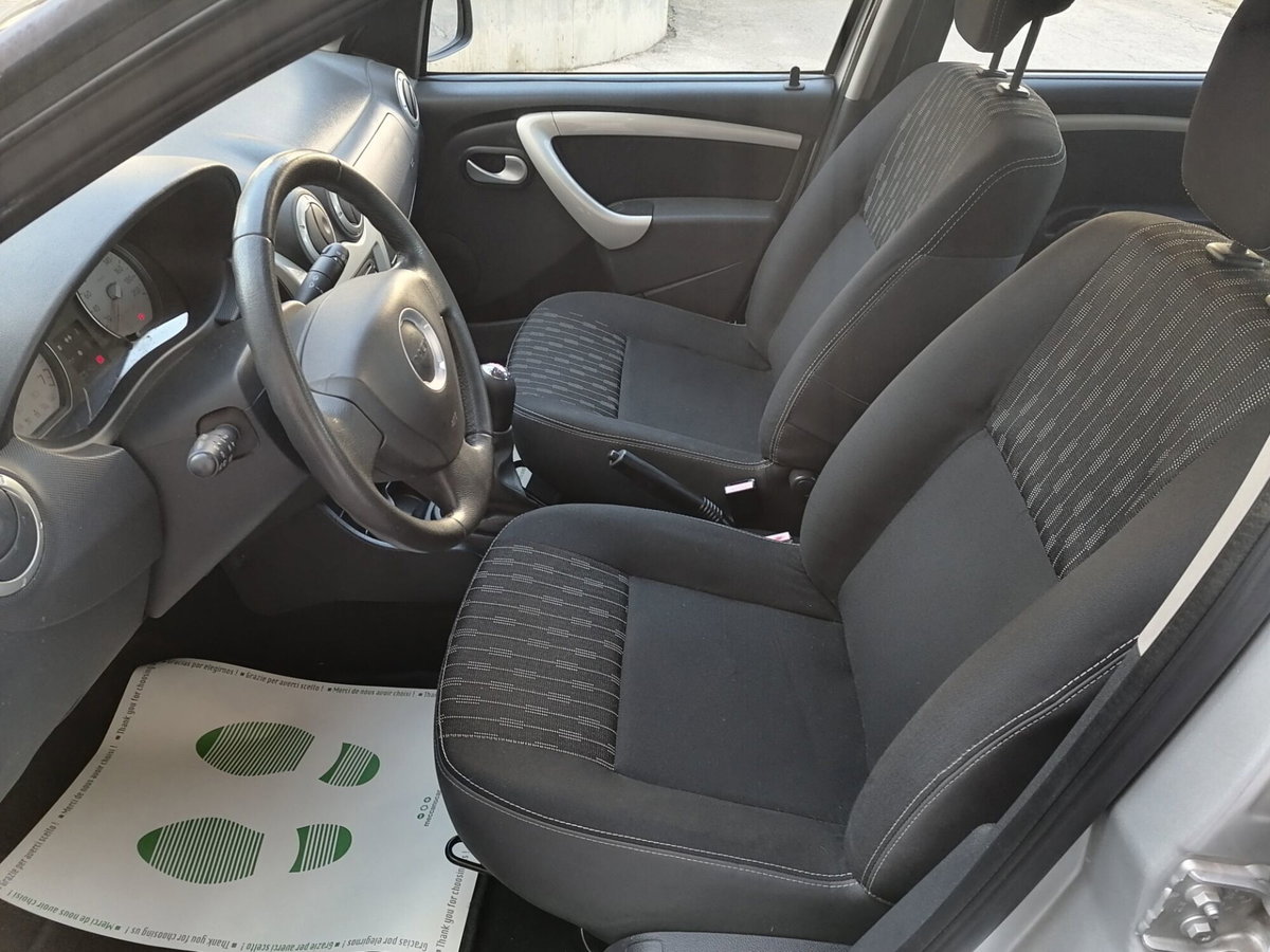 Dacia Sandero 1.2 16V Ambiance (9)