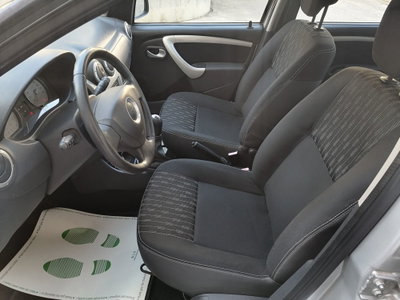 Dacia Sandero 1.2 16V Ambiance (9)
