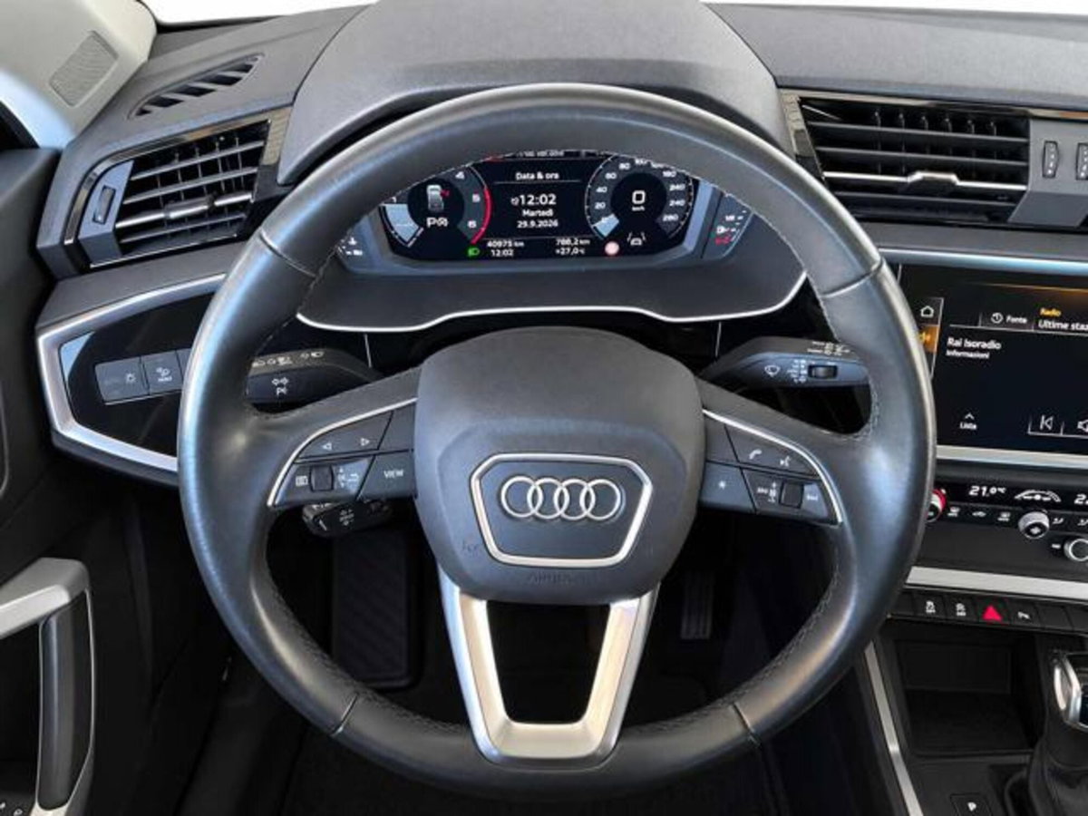Audi Q3 35 2.0 tdi Business Advanced s-tronic (11)