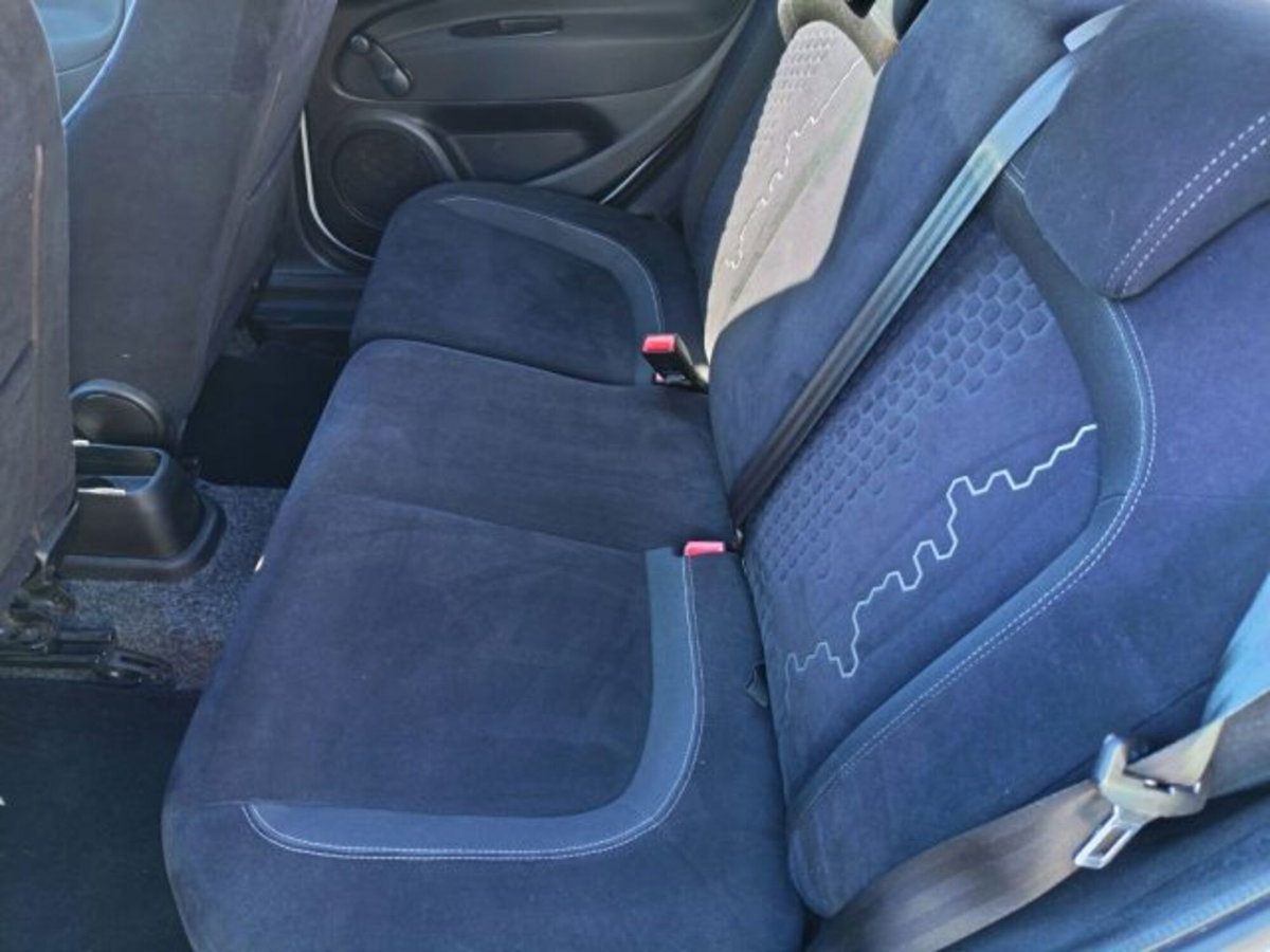 Fiat Punto 1.2 8V 5 porte Lounge (11)