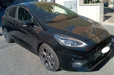 Ford Fiesta 1.0 EcoBoost 100CV 5 porte ST-Line (2)